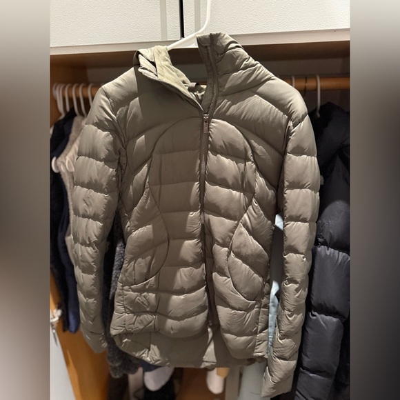 lululemon athletica Pack It Down Jacket - Picture 5 of 5